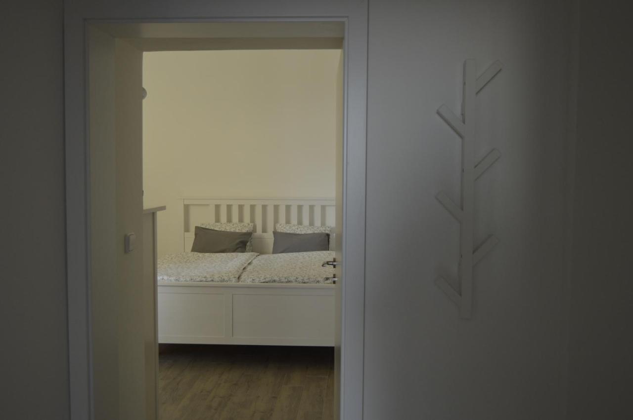 Appartamento Pod Bilou Vezi Strážnice Esterno foto
